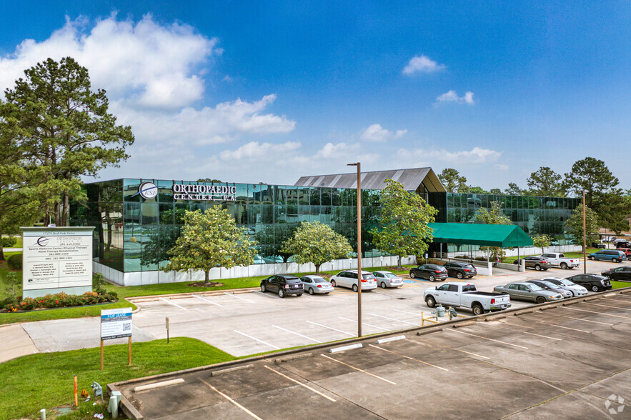 Primary Photo Of 17270 Red Oak Dr, Houston Medical For Lease