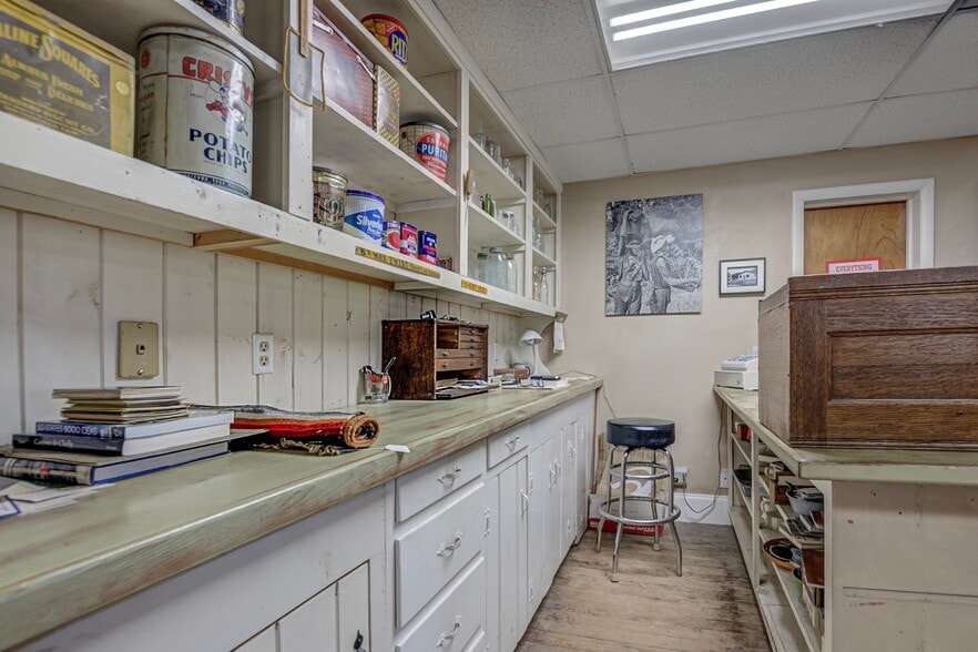 More Photos Of 216 W Main St, Payson General Retail For Sale