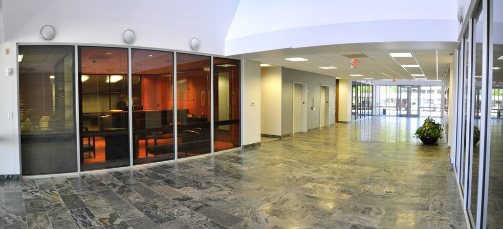 More Photos Of 13231 Champion Forest Dr, Houston Office For Lease