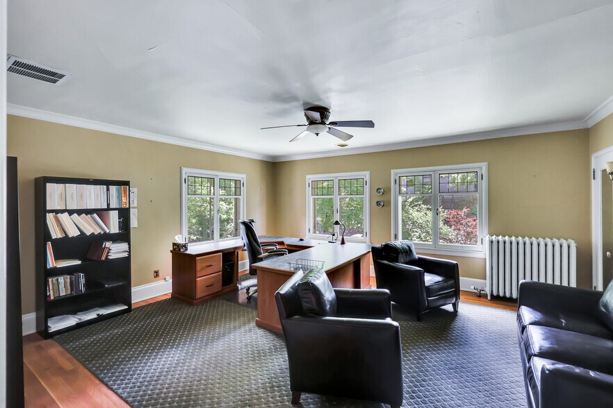 More Photos Of 820 W 7th Ave, Spokane Office Residential For Sale