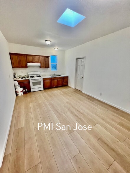 More Photos Of 470-472 S 10th St, San Jose Office For Lease