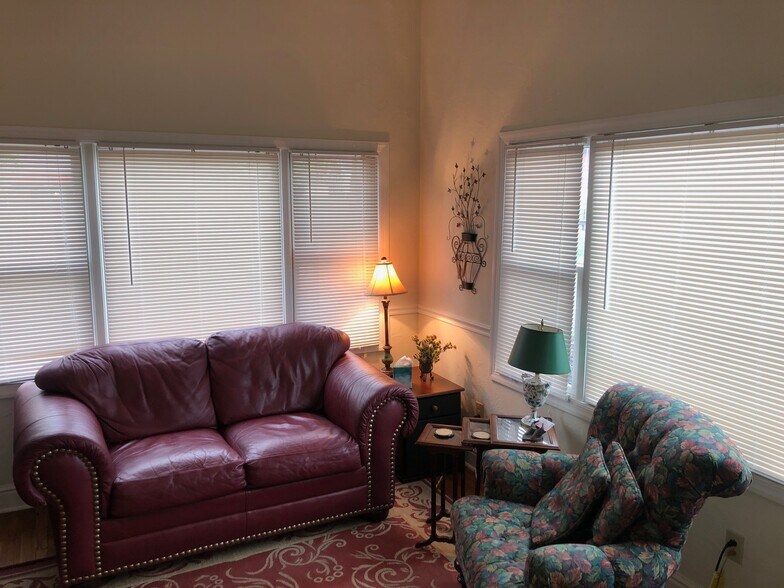 More Photos Of 195 Crowe Ave, Mars Office For Sale