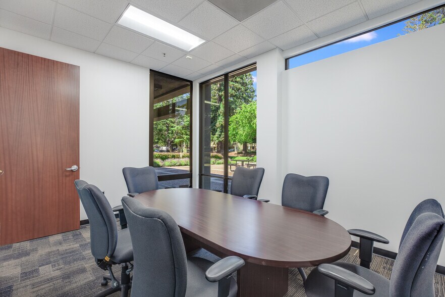 More Photos Of 390-392 Potrero Ave, Sunnyvale Research And Development For Lease