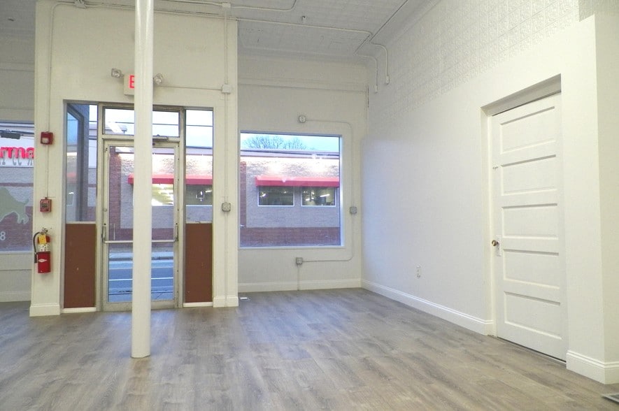 More Photos Of 1285-1293 Main St, West Warwick Storefront Retail Office For Sale