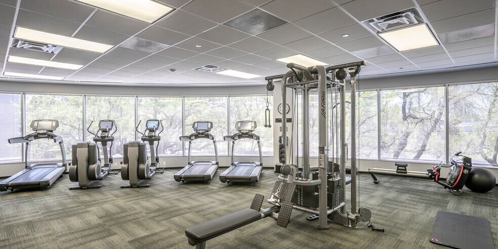 More Photos Of 10375 Richmond Ave, Houston Office For Lease