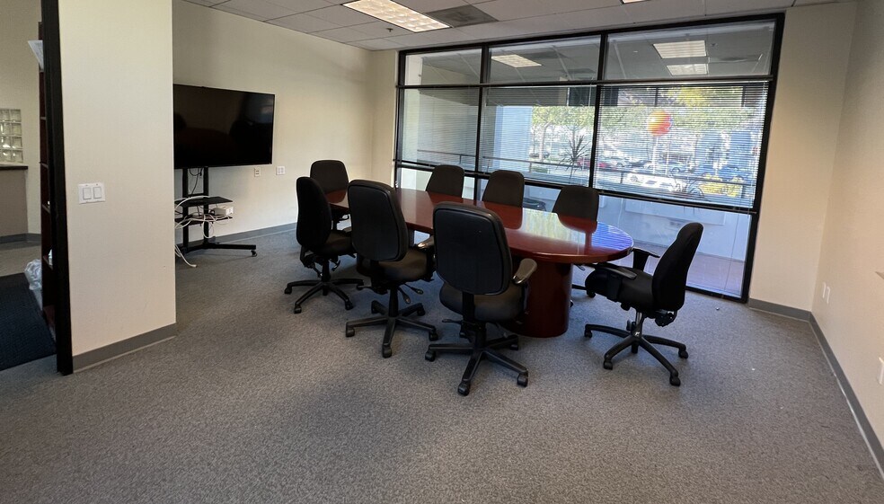 More Photos Of 585 Glenwood Ave, Menlo Park Office Residential For Lease