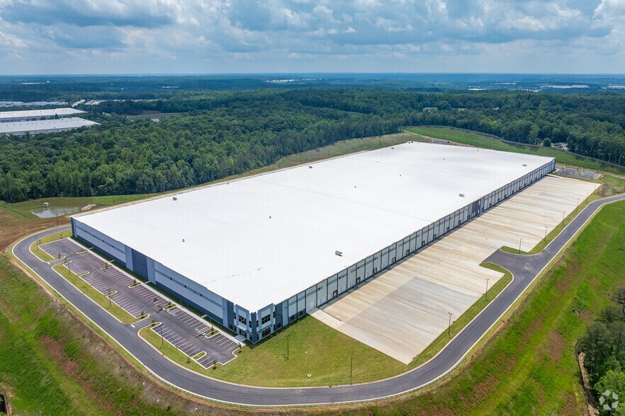 More Photos Of 350 Raco Pky, Pendergrass Unknown For Lease