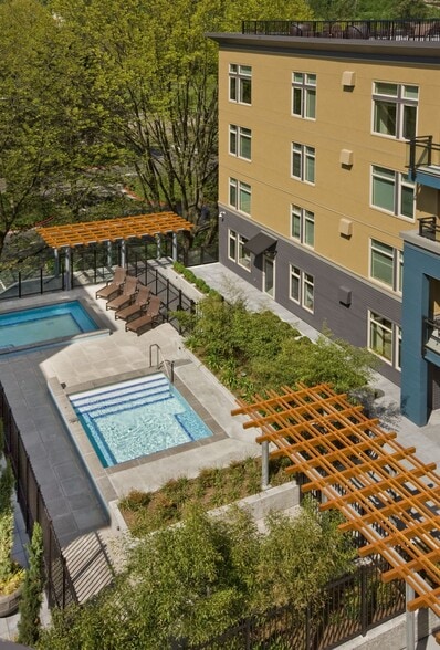 More Photos Of 1133 Lake Washington Blvd, Renton Apartments For Lease