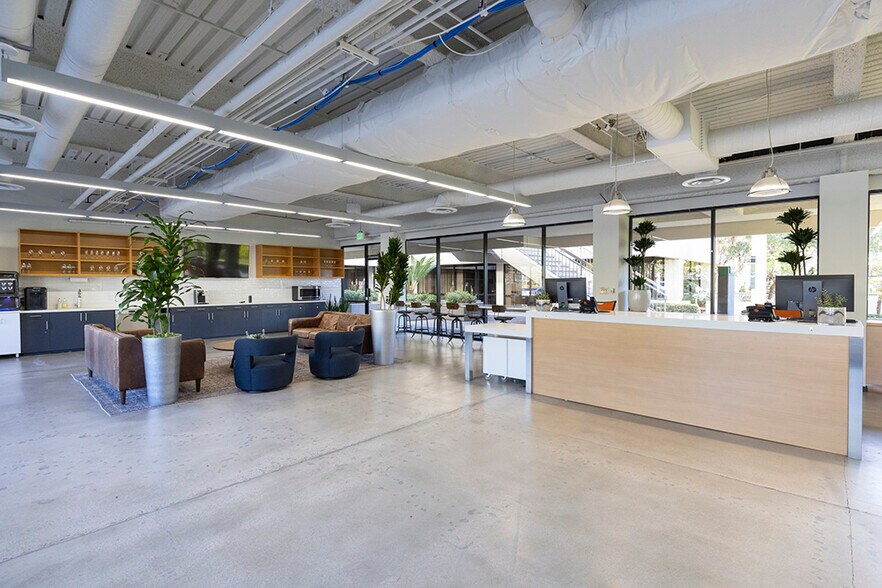 Primary Photo Of 120 Newport Center Dr, Newport Beach Coworking Space