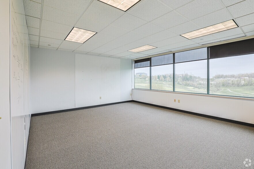More Photos Of 380 Southpointe Blvd, Canonsburg Office Residential For Lease