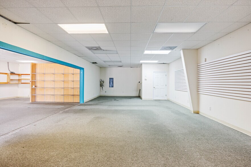 More Photos Of 7227 Beach Dr SW, Ocean Isle Beach Freestanding For Lease