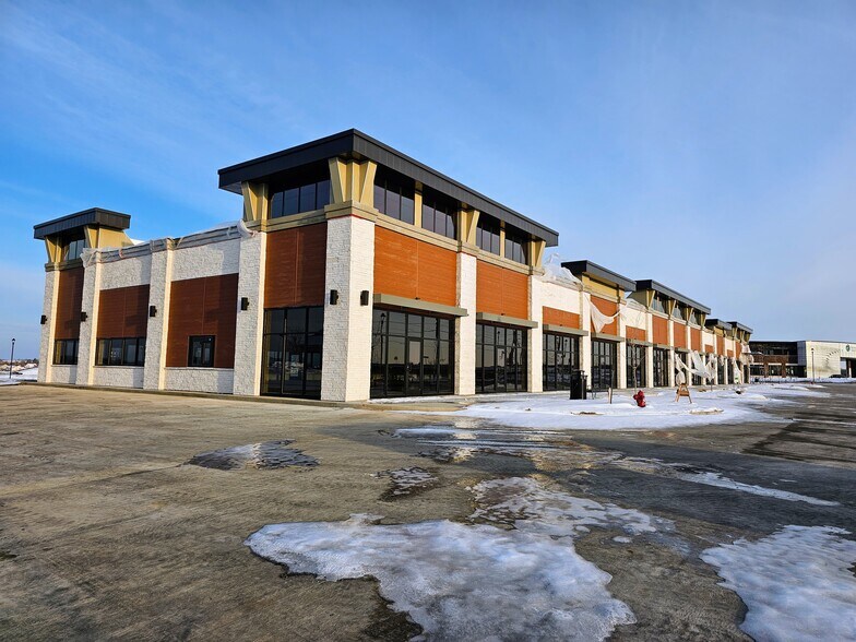 More Photos Of 825 NE Gateway Dr, Grimes Storefront Retail Office For Sale