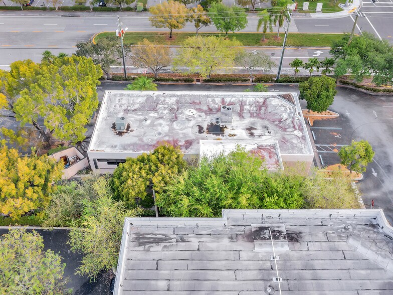 More Photos Of 4699 Nob Hill Rd, Sunrise Medical For Sale