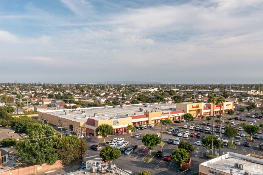 More Photos Of 16672-16732 Beach Blvd, Huntington Beach Unknown For Lease