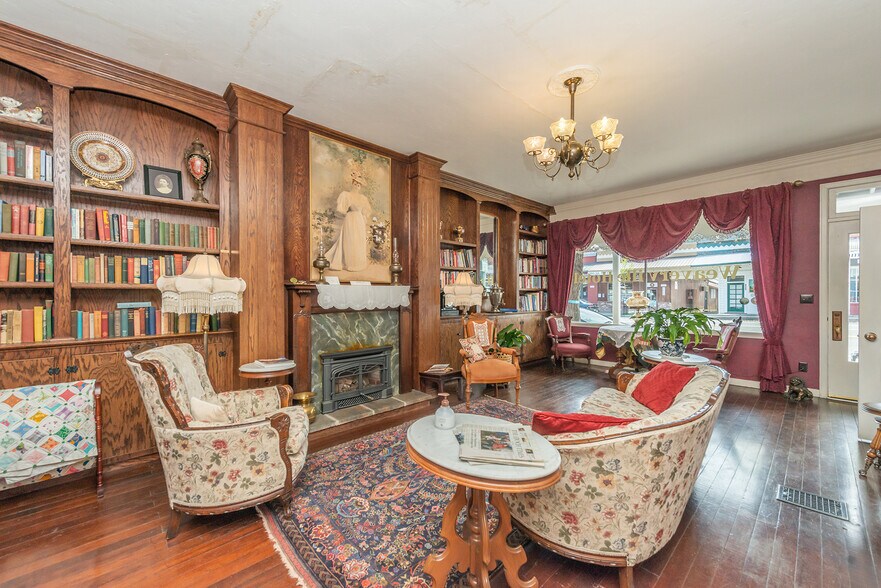 More Photos Of 481 Main St, Weaverville Hotel For Sale