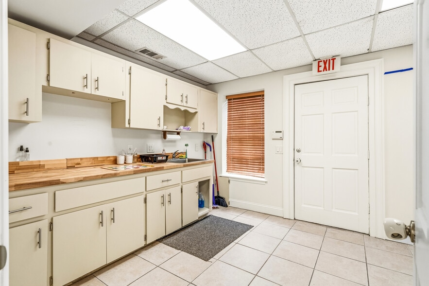 More Photos Of 1507 20th St, Vero Beach Medical For Lease