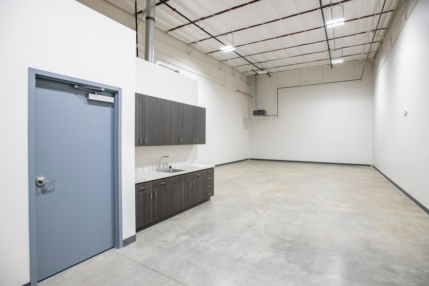 More Photos Of 2211 N. Elder St., Nampa Light Distribution For Lease
