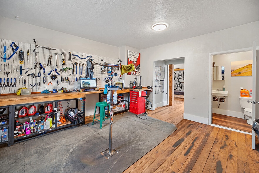 More Photos Of 1501 W Colorado Ave, Colorado Springs Storefront Retail Residential For Sale