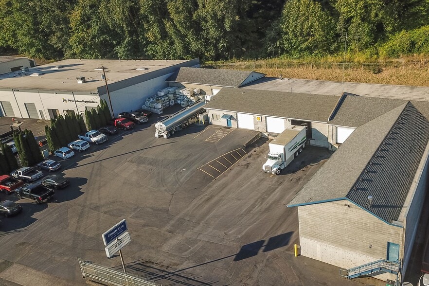 More Photos Of 2727 NW St Helens Rd, Portland Manufacturing For Lease