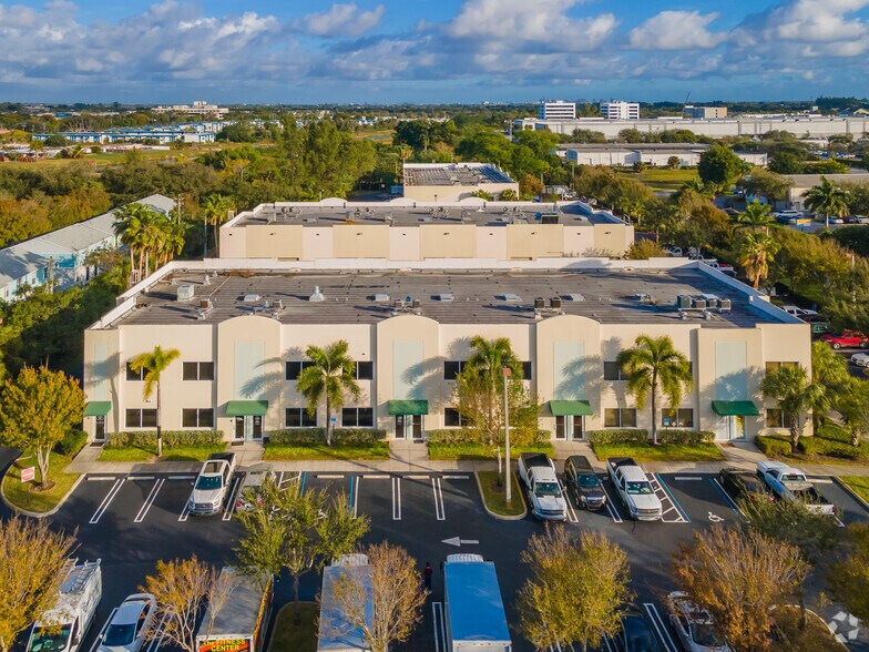 More Photos Of 3677 23rd Ave S, Lake Worth Warehouse For Lease
