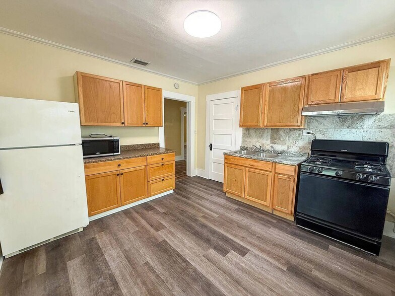 More Photos Of , Gainesville Multifamily For Sale