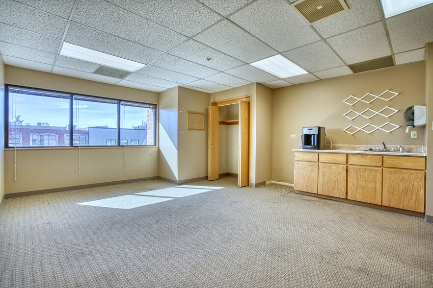 More Photos Of 833 Main St, Louisville Bank For Sale