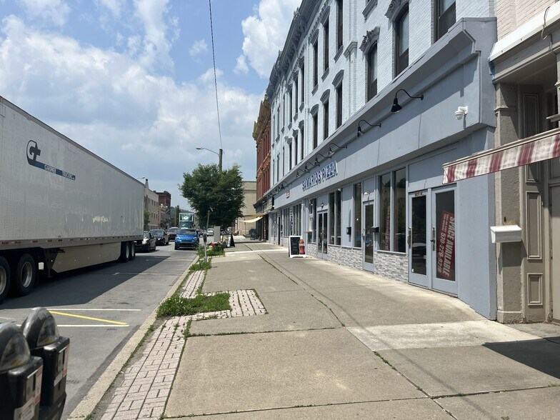 More Photos Of 627 Main St, Honesdale Apartments For Lease