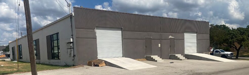 More Photos Of 1215-1221 Triplett St, San Antonio Unknown For Lease