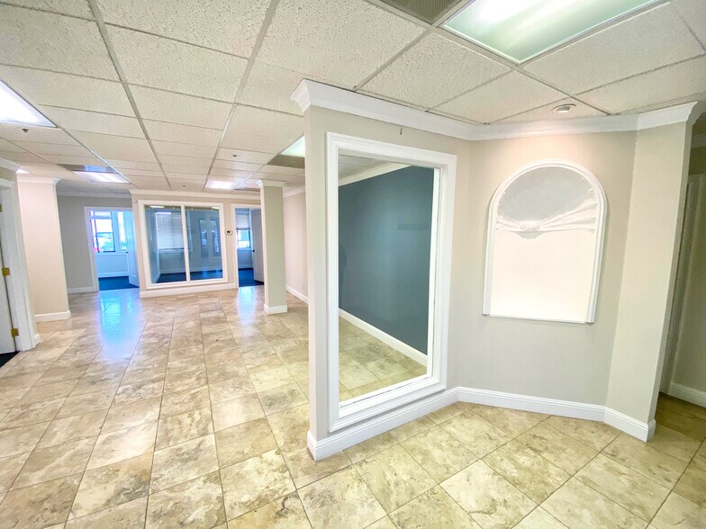 More Photos Of 2165 E Francisco Blvd, San Rafael Unknown For Lease