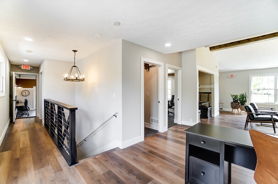 More Photos Of 15 Commercial Way, Springboro Medical For Sale