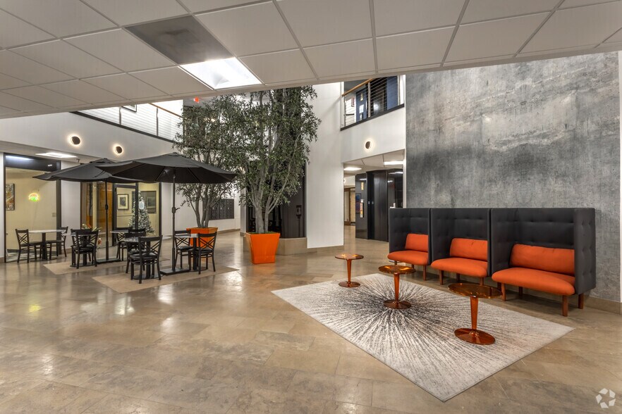 More Photos Of 8866 Gulf Fwy, Houston Unknown For Lease