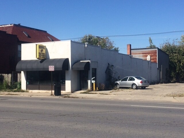 Primary Photo Of 1328 W Broad St, Columbus Freestanding For Lease