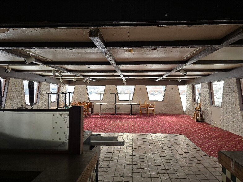 More Photos Of 4510 Liberty Ave, Vermilion Restaurant For Sale