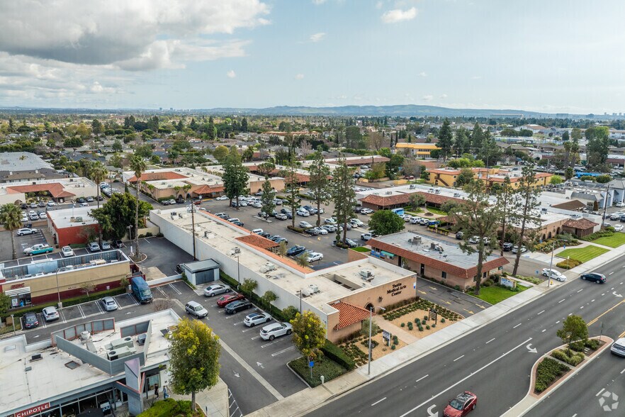 More Photos Of 13362 Newport Ave, Tustin Unknown For Lease