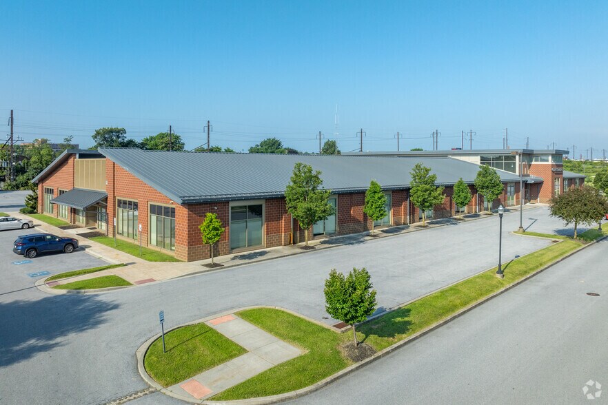 More Photos Of 1280 N Plum St, Lancaster Office For Lease