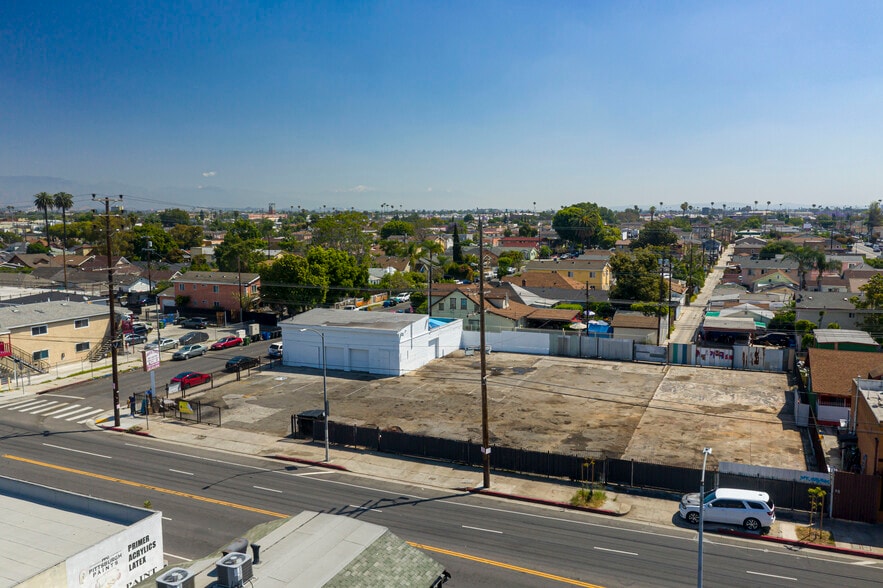 More Photos Of 110 E 62nd St, Los Angeles Auto Repair For Lease