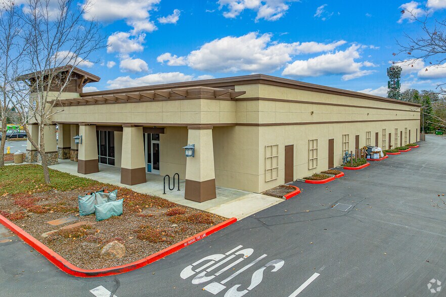 More Photos Of 7456 Foothills Blvd, Roseville Unknown For Lease