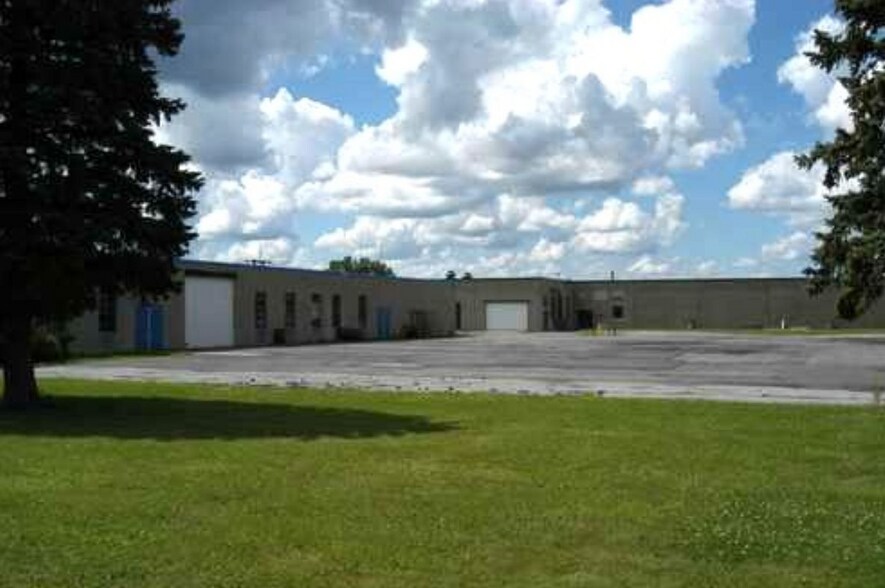More Photos Of 6085 Court Street Rd, Syracuse Warehouse For Lease