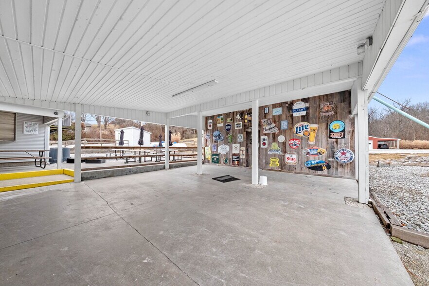 More Photos Of 2999 S Highway 94, Defiance Bar For Lease