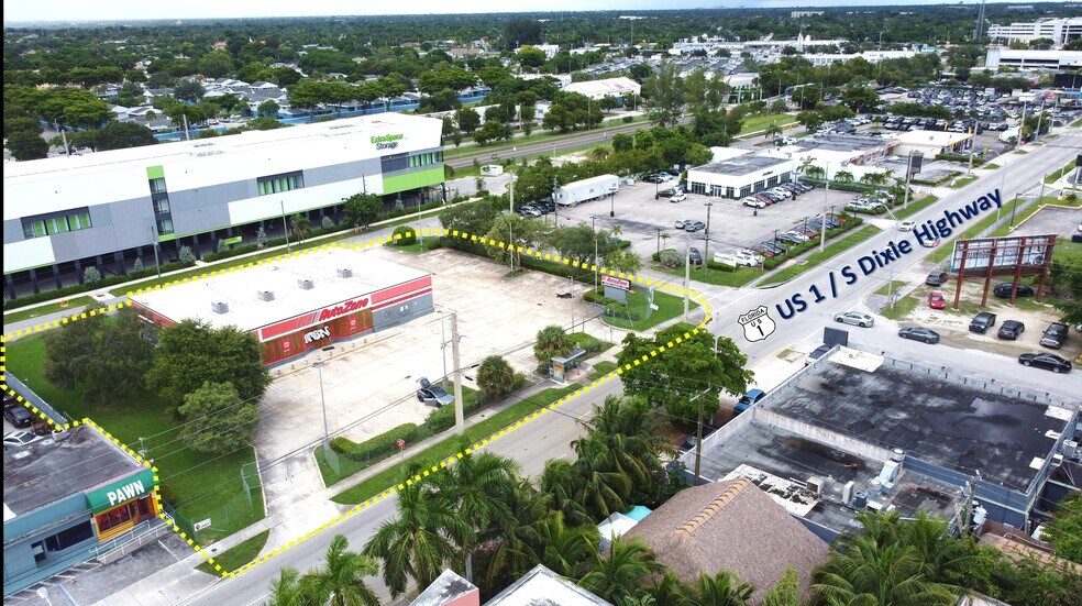 Primary Photo Of 17520 S Dixie Hwy, Miami Freestanding For Sale