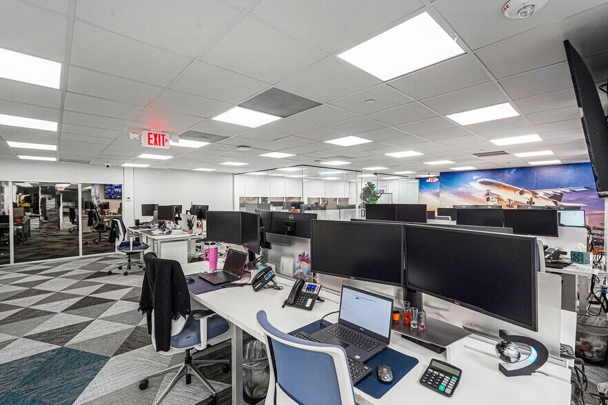 More Photos Of 1110 Brickell Ave, Miami Office For Sale