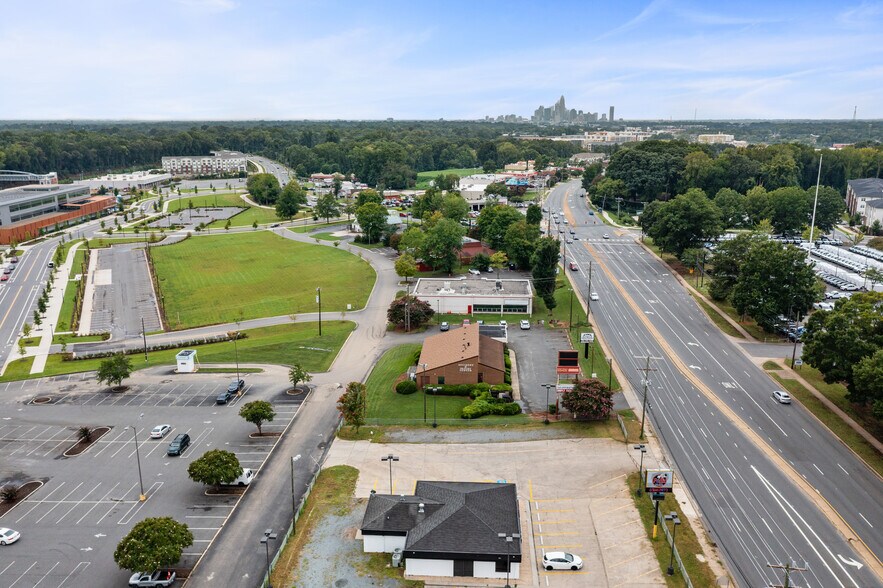 More Photos Of 5410 N Tryon St, Charlotte Medical For Sale