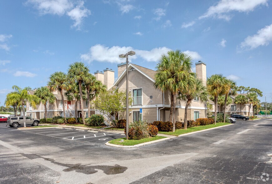 More Photos Of 13200 49th St N, Clearwater Apartments For Lease