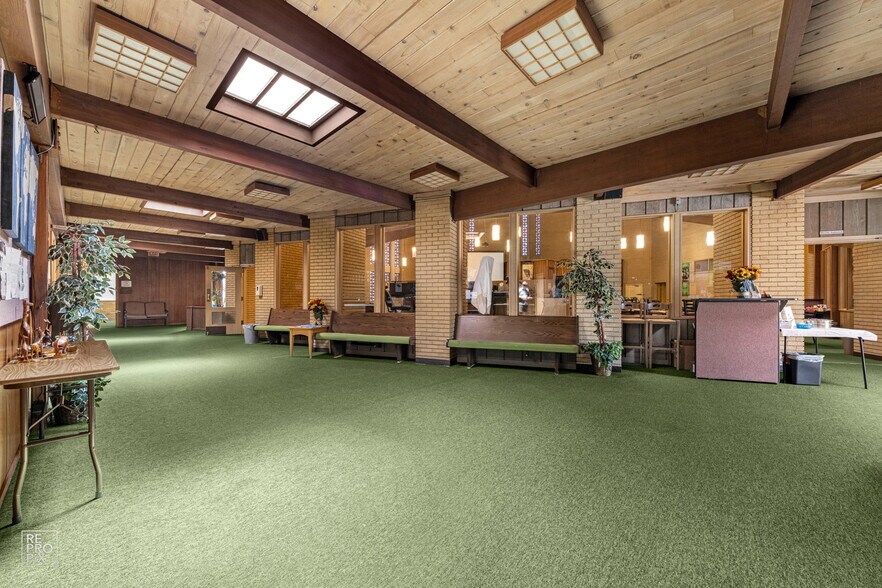 More Photos Of 3600 W 79th St, Chicago Religious Facility For Sale