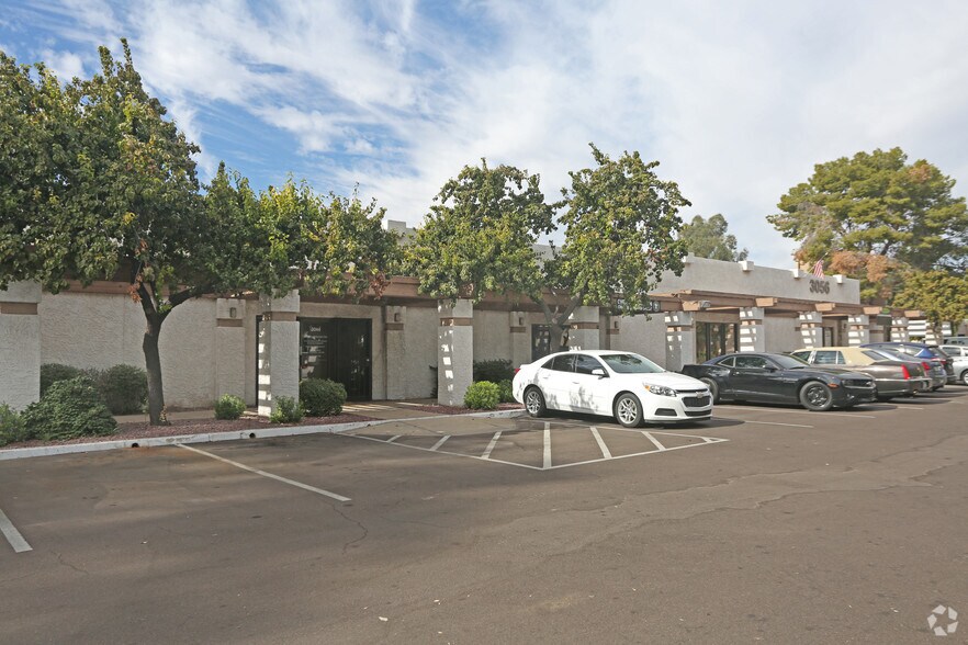More Photos Of 3311-3347 W Earll Dr, Phoenix Unknown For Lease