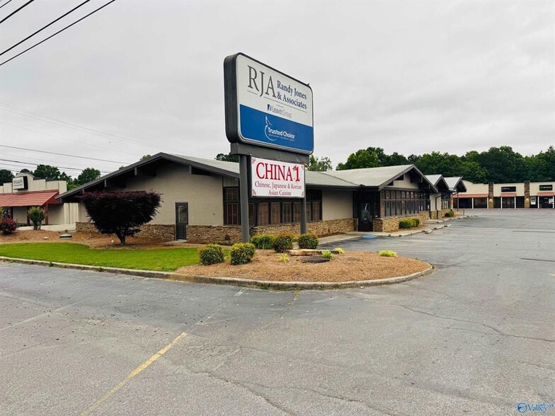 Primary Photo Of 8600 US Highway 431, Albertville Office For Sale