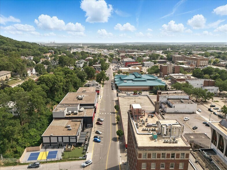More Photos Of 7 S 4th St, Council Bluffs Health Club For Sale
