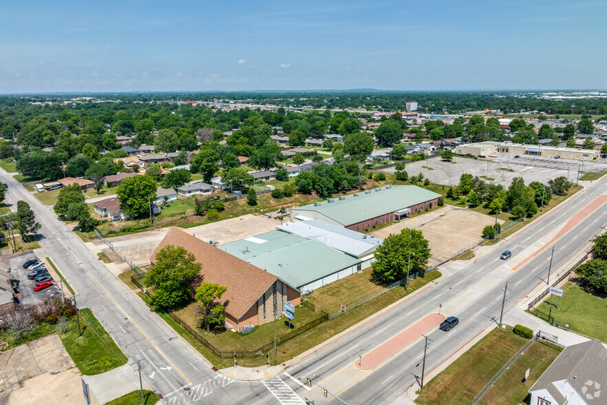 Primary Photo Of 280 S Memorial Dr, Tulsa Schools For Lease