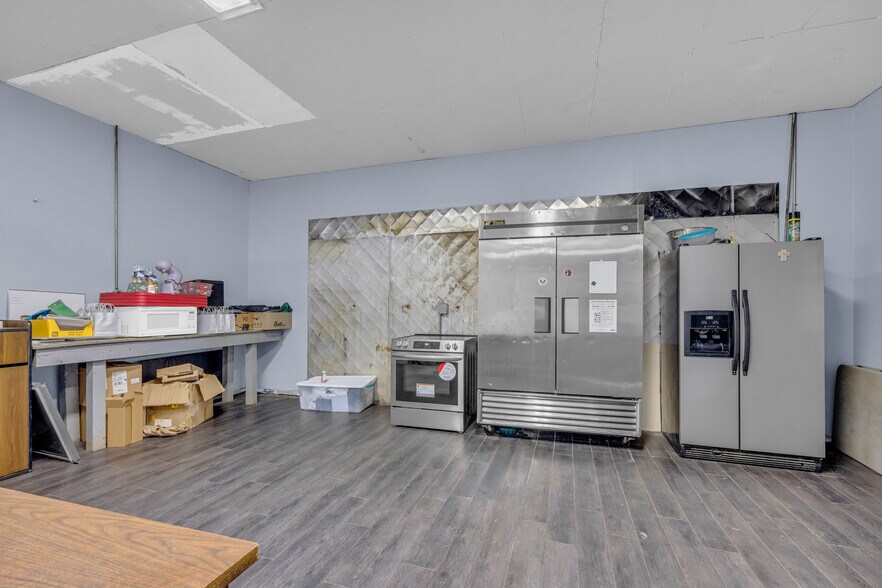 More Photos Of 252 Komplex Dr, Carnesville Warehouse For Sale