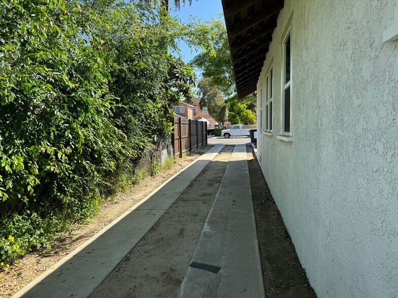 More Photos Of 829 S Claudina St, Anaheim Apartments For Sale